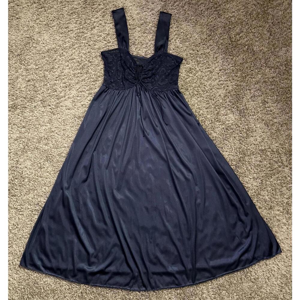 1970's Black Lacy Nightgown Keyhole Neck Full Sweep size L-XL - Picture 9 of 10
